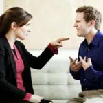 Ini 3 Alasan Prempuan Jarang Minta Maaf Duluan ke Pasangan
