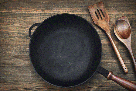 4 Cara Rawat Alat Masak Bahan Teflon Agar Awet