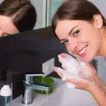 5 Daftar Pilihan Sabun Muka yang Tepat untuk Jerawat