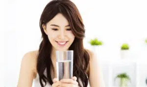 5 Manfaat Air Putih untuk Kecantikan