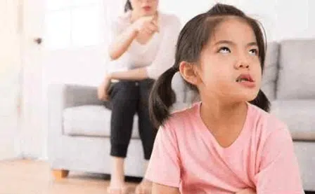 6 Cara Efektif Hadapi Si Kecil yang Keras Kepala