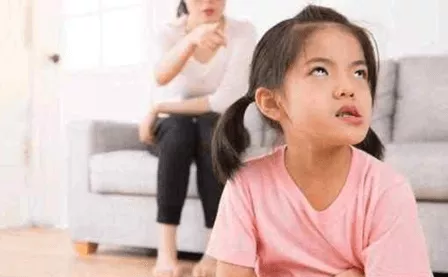 6 Cara Efektif Hadapi Si Kecil yang Keras Kepala