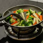 6 Cara Masak Makanan Sehat Agar Nutrisinya Tak Hilang