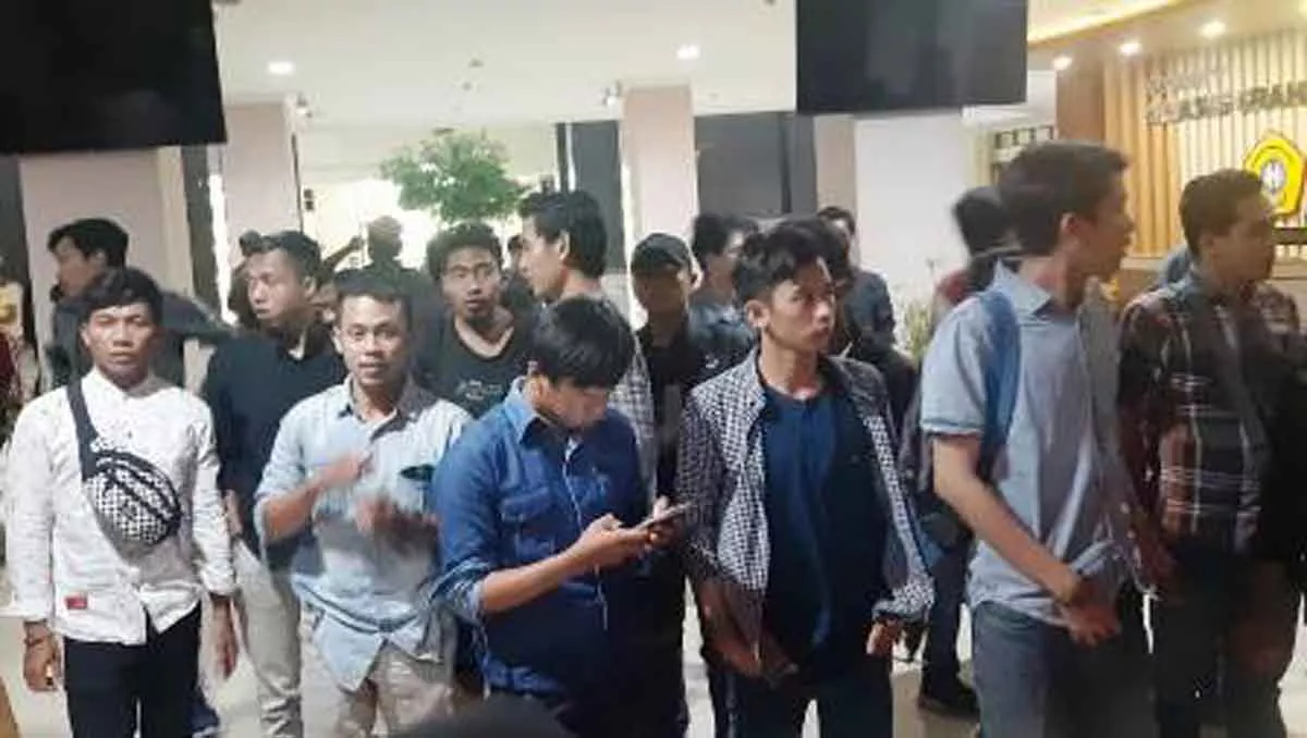 Bertahan di Gedung Rektorat, Aktivis HMI Bangkalan Dikepung Sekelompok Orang Tak Dikenal