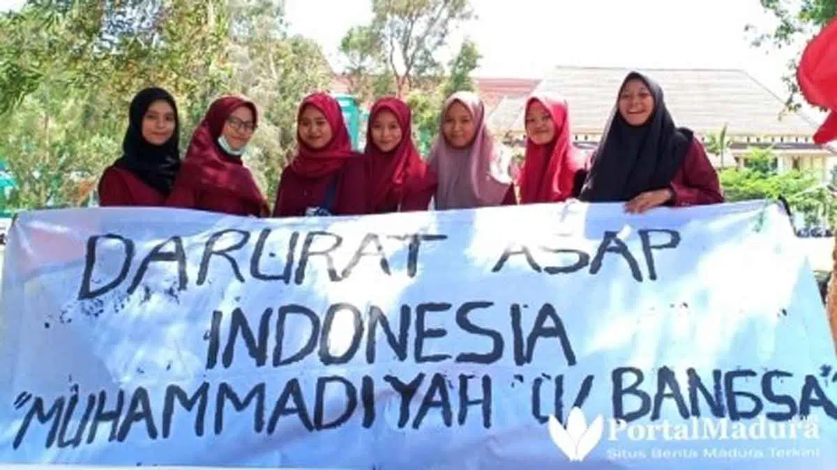 AMM UTM Bangkalan Peduli Kebakaran Hutan Sumatera dan Kalimantan