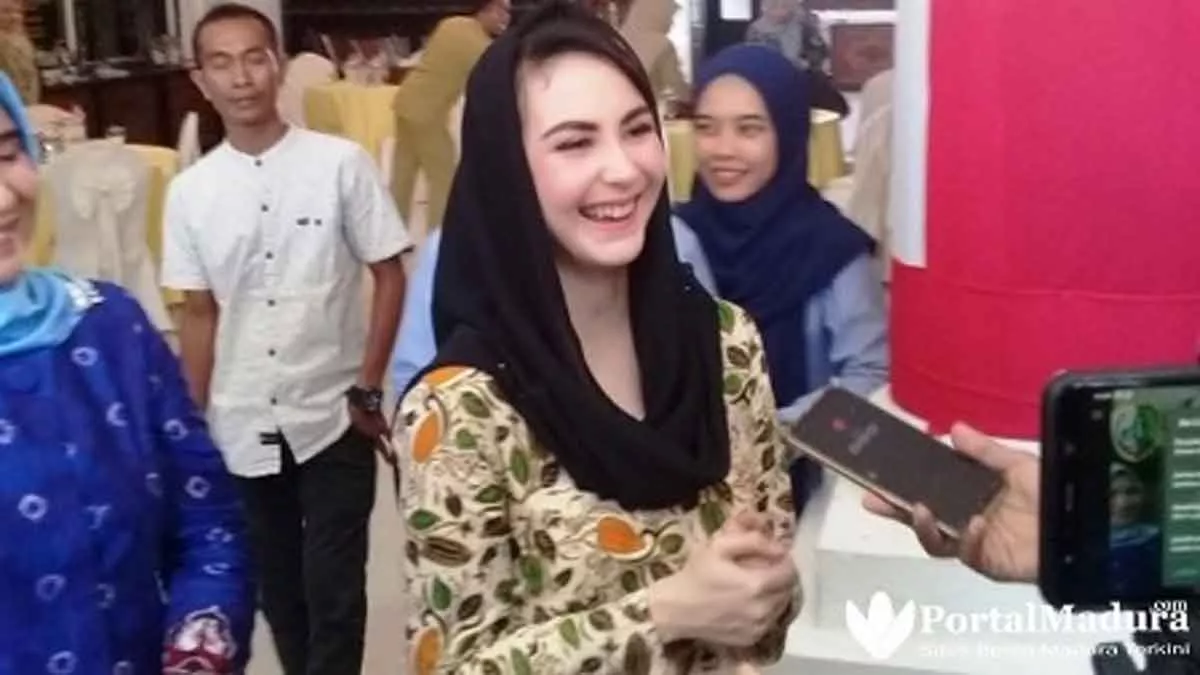 Arumi ‘Titip’ Kerajinan dan Budaya Lokal Madura Terus Dikembangkan
