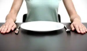 Jangan Lakukan Hal Ini saat Perut Sedang Kosong