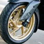 Mau Ban Motor Anda Tak Cepat Gundul? Ini Rahasianya