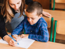 Begini Cara Bikin Anak Tak Cemas Saat Hadapi Ujian Sekolah