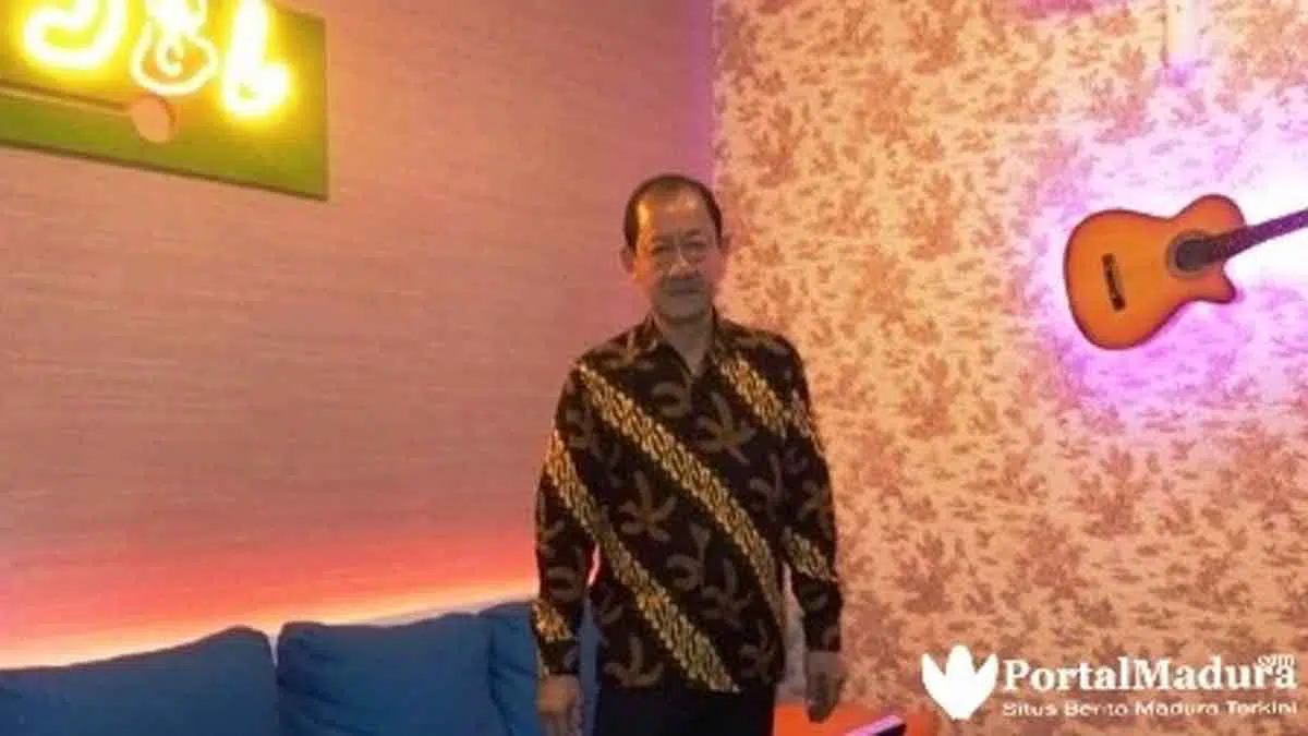 Resto Dan Cafe Kekinian Di Sumenep, 4 Room Karaoke Cocok Buat Keluarga - Portalmadura.com Resto dan Cafe Kekinian di Sumenep, 4 Room Karaoke Cocok Buat Keluarga