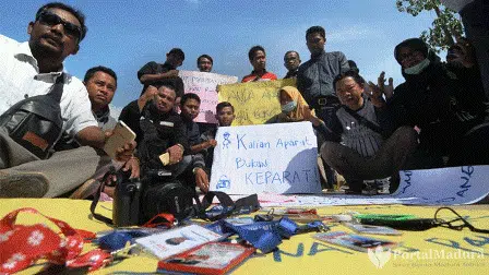 Jurnalis Pamekasan Aksi Solidaritas Kecam Kekerasan Aparat