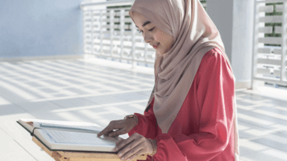 Keistimewaan Rutin Baca Alquran dalam Kehidupan