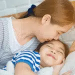 Lakukan 6 Cara Ini Agar Anak Mau Bangun Pagi