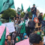 Live Demo Mahasiswa di Depan Gedung DPRD Sumenep