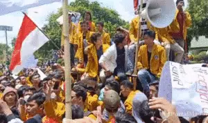 Live Gelombang Ketiga Aksi Mahasiswa Tolak Revisi UU KPK dan RUU Lainnya di Sumenep