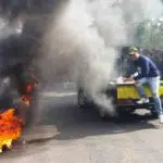 Kini Blokir Jalan, Aksi Mahasiswa Bangkalan Bertahan, Dipicu Hal Ini
