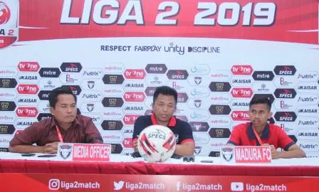 Video Kontroversi Handball Dikotak Penalti Pada Laga Madura FC vs Mitra Kukar