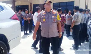 Kapolda Jatim Kunjungi Mapolsek Tambelangan yang Dibakar Massa