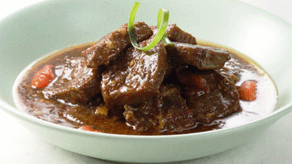 Resep Semur Lidah Sapi untuk Makan Siang