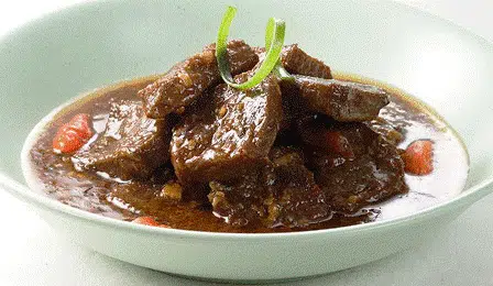 Resep Semur Lidah Sapi untuk Makan Siang