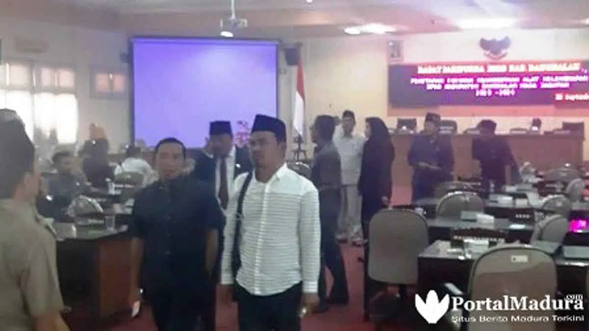 Paripurna 'Dihujani' Interupsi, Penetapan Alat Kelengkapan Dewan Gagal