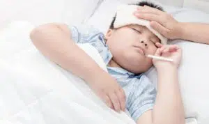 Jangan Panik, Lakukan 3 Hal Ini Saat Anak Demam