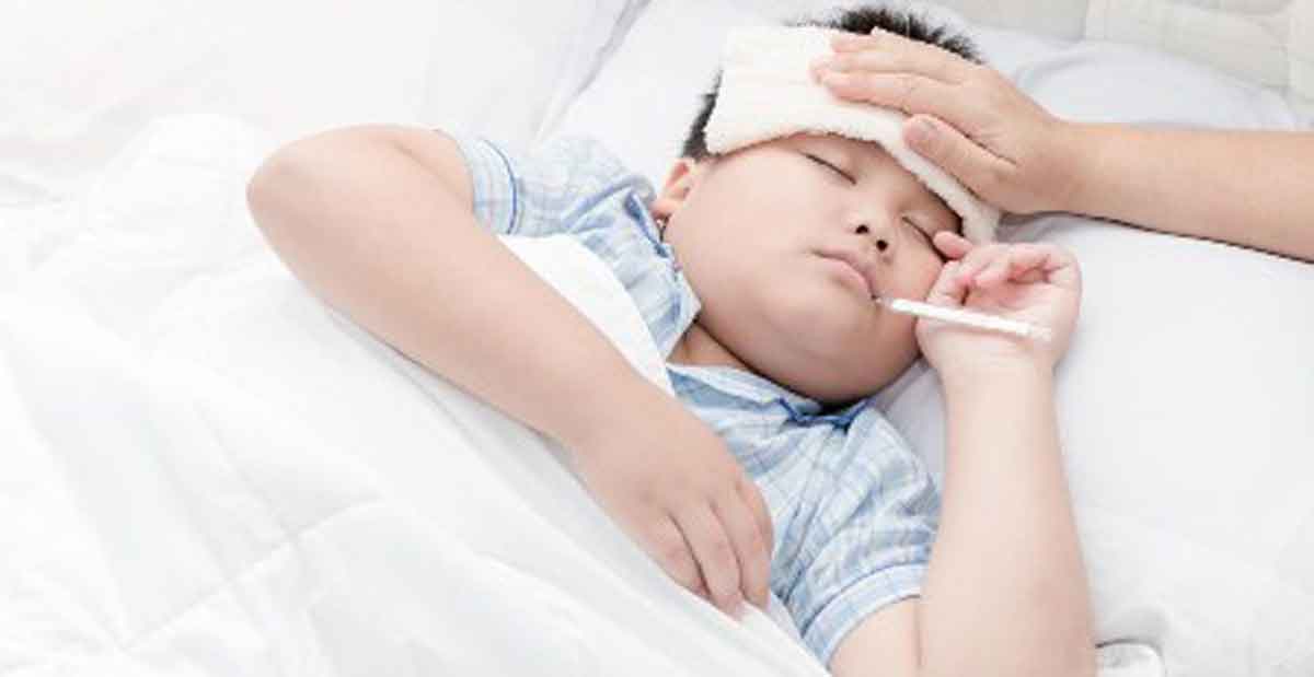Jangan Panik, Lakukan 3 Hal Ini Saat Anak Demam
