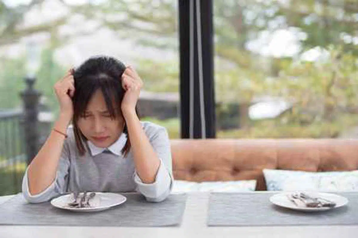 Ini Penyebabnya Sering Sakit Kepala Setelah Makan