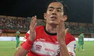 Dua Gol Slamet Nurcahyo Bawa Menang Atas Kalteng Putra