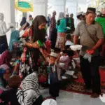 Momentum Muharam, Takmir Masjid Akbar Al-Jihad Sampang Santuni Anak Yatim