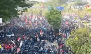 Live Streaming Situasi Terkini Demo Mahasiswa dan Pelajar di Gedung DPR