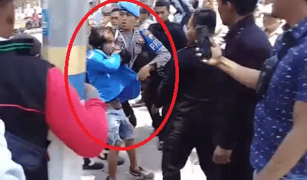 Aksi Tolak Kenaikan Iuran BPJS Ricuh, Lima Mahasiswa Digelandang Polisi