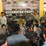 Jagoan Tak Lolos Cakades, Warga Proppo Pamekasan Luruk Kantor Kecamatan