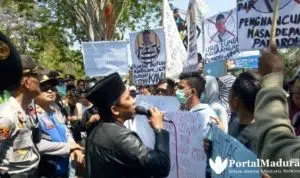 Tuntut Keadilan Hasil Pilkades, Warga Pamaroh Duduki Kantor Bupati Pamekasan
