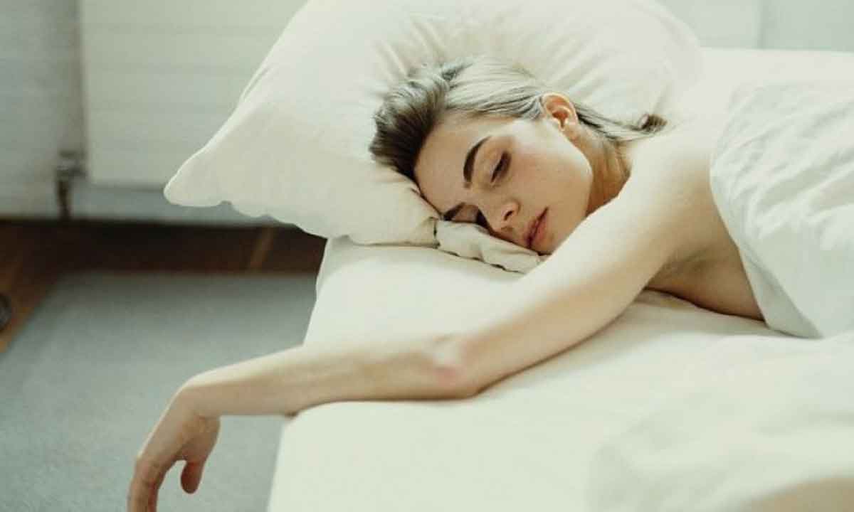 3 Proses Turunkan Berat Badan dengan Tidur Telanjang