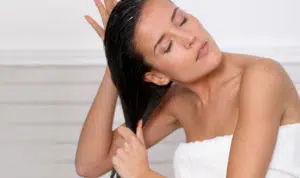 Awas, 7 Kesalahan Ini Terjadi pada Rambut Masih Basah