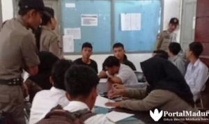 Bolos Sekolah, Belasan Siswa Terjaring Razia Sedang Main Game
