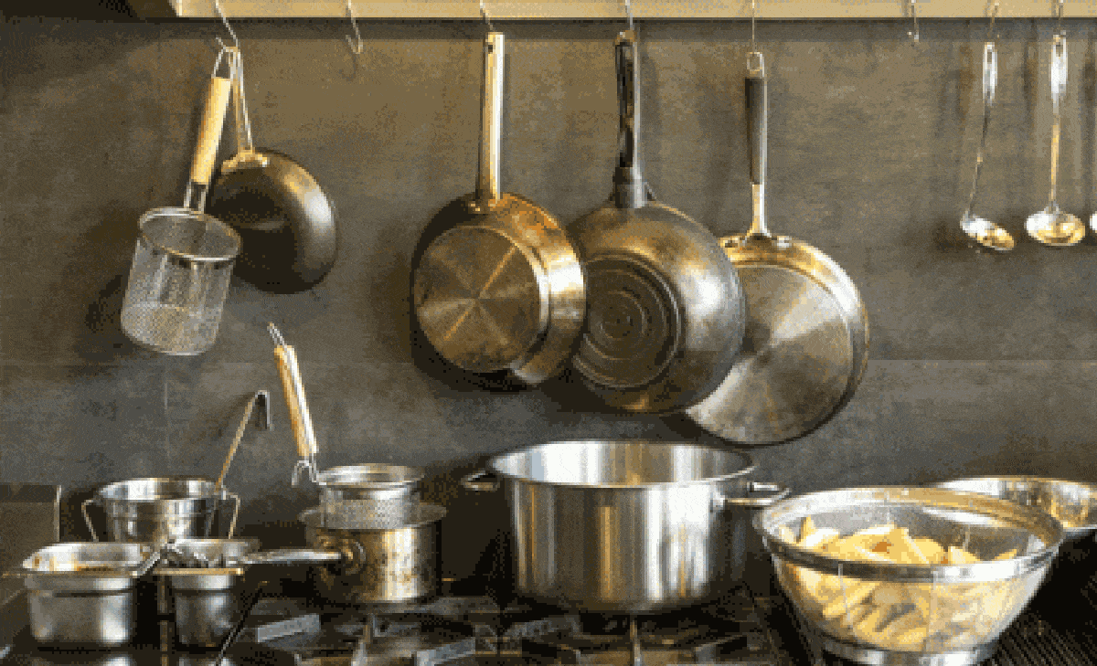 5 Bahan  Makanan di Dapur  yang Ampuh Sebagai Pembersih Alat  