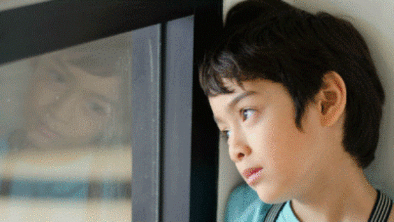 5 Tanda Anak Alami Perundungan Online, Hati-hati!