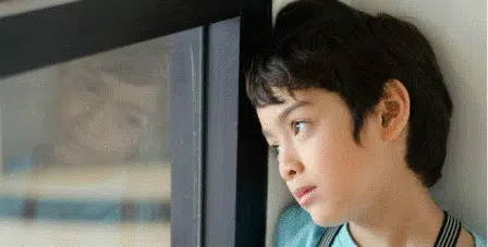 5 Tanda Anak Alami Perundungan Online, Hati-hati!