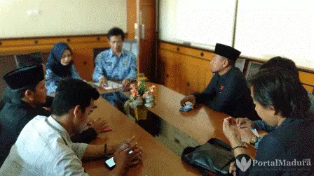 Aktivis Sampang Telanjangi Pengelolaan DD, Belanja ATK Desa Capai Rp 2,2 Miliar