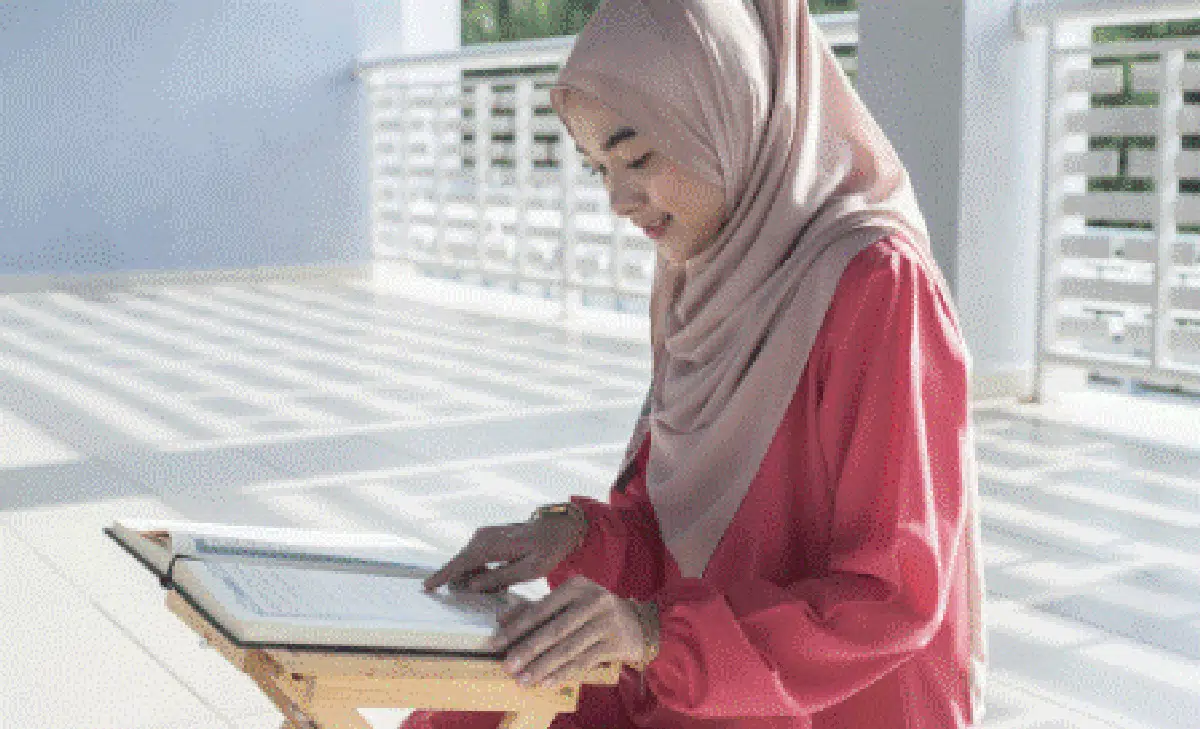 Hukum Baca Alquran Bagi Wanita yang Haid
