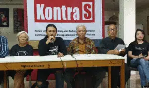 Keluarga Korban Pelanggaran HAM Desak Jokowi Copot Prabowo
