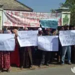 Tolak Penetapan Cakades Tambelangan, Massa Demo Balai Desa