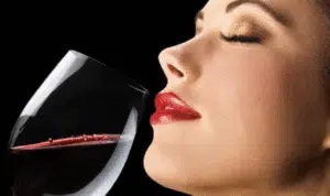 Minum Alkohol Berlebihan Bisa Bikin Wajah Anda Cepat Keriput