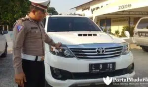 TNKB Kendaraan Mati, Mobil Fortuner Cakades Diamankan Polisi