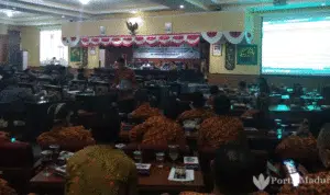 Paripurna Pandangan Fraksi Atas RAPBD 2020 Dihadiri 32 Anggota DPRD