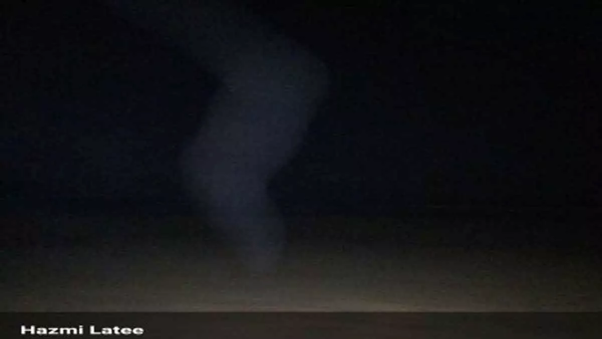 Viral Penampakan Jelang Dini Hari Mirip Siluet Asap di Pantai Badur Batuputih Sumenep