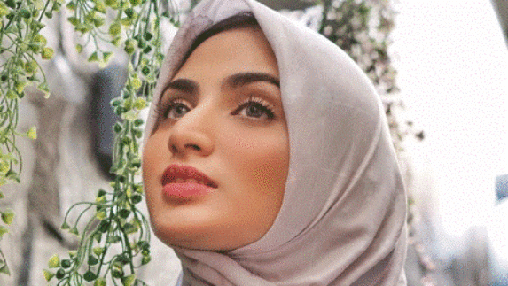 Teknik Makeup 5 Menit, Cocok Bagi Anda Sebelum Pergi ke Kampus