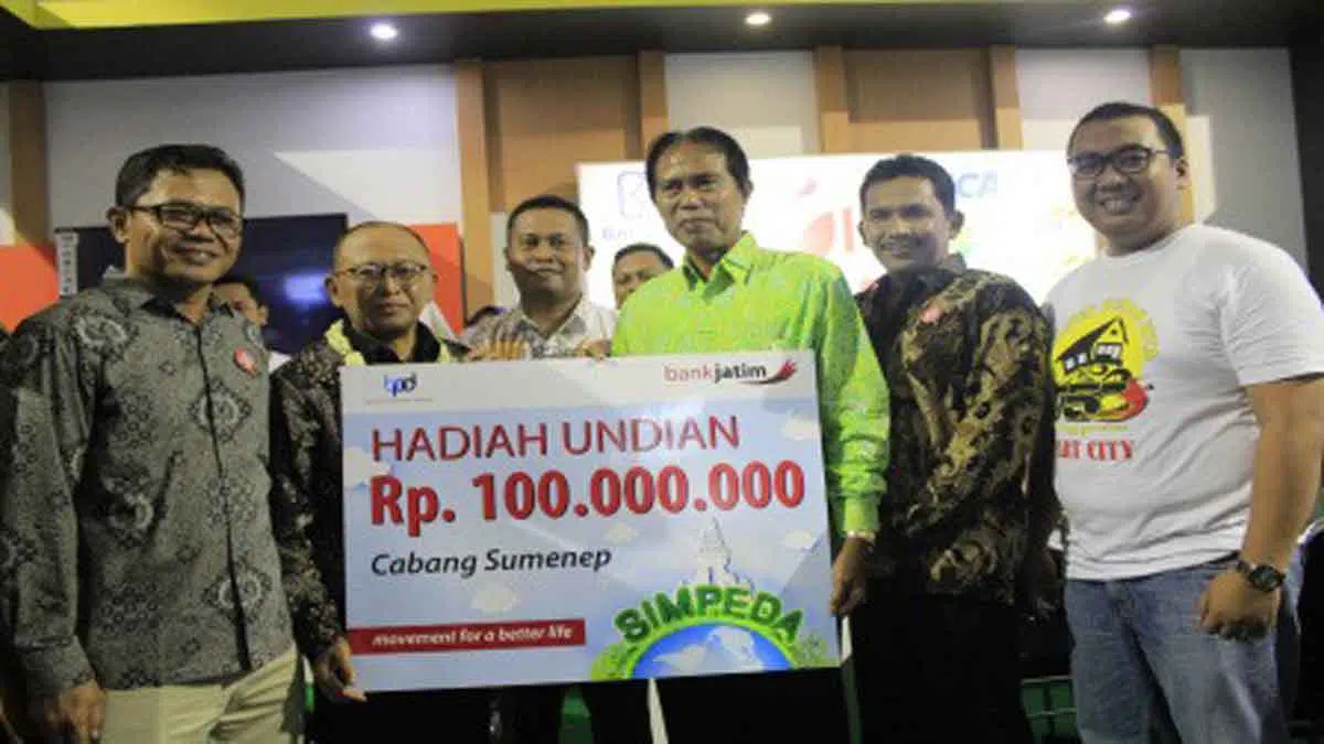Unija Raih Hadiah Rp 100 juta dari Gemerlap Undian Simpeda Bank Jatim
